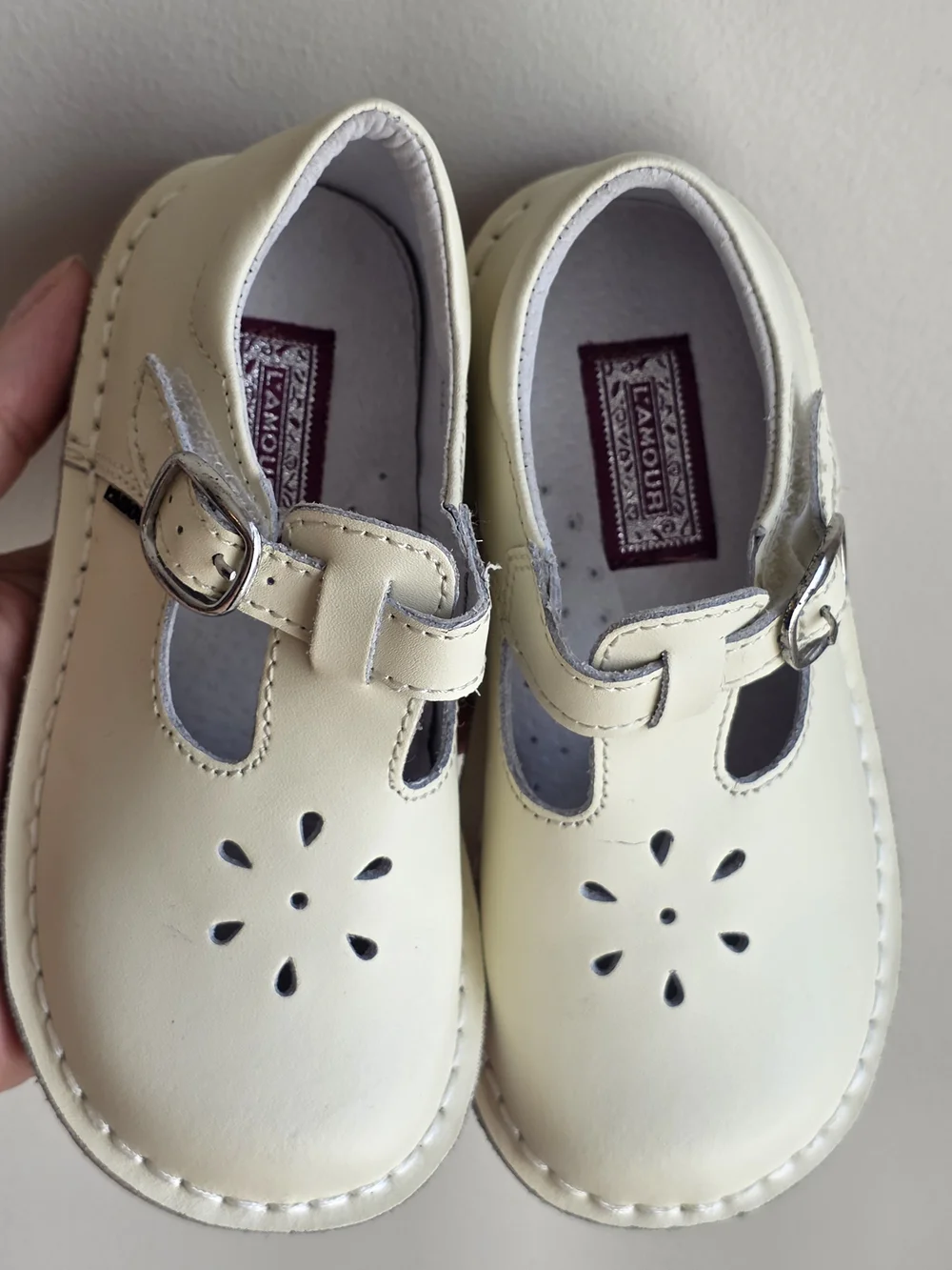 L'Amour Joy 751 Leather T-Strap Mary Jane Shoes Toddler Sz 8 Cream Ivory